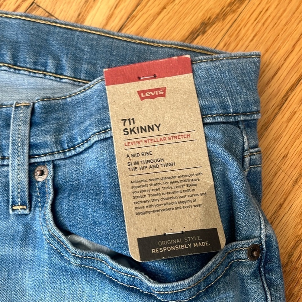 - Levi’s 711 skinny - Picture 3 of 4